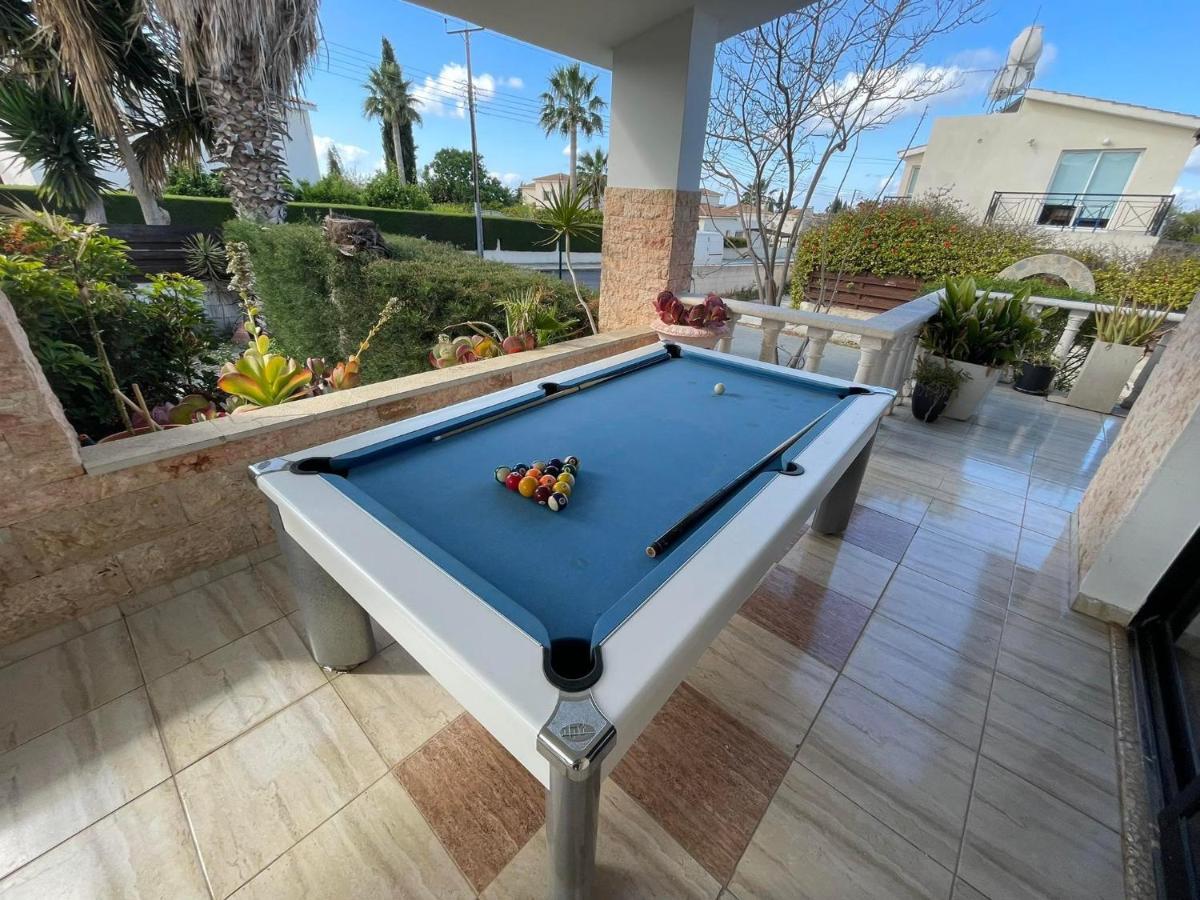 Villa Ocean Stones 1Km From Main Coral Bay Beach Peyia Esterno foto