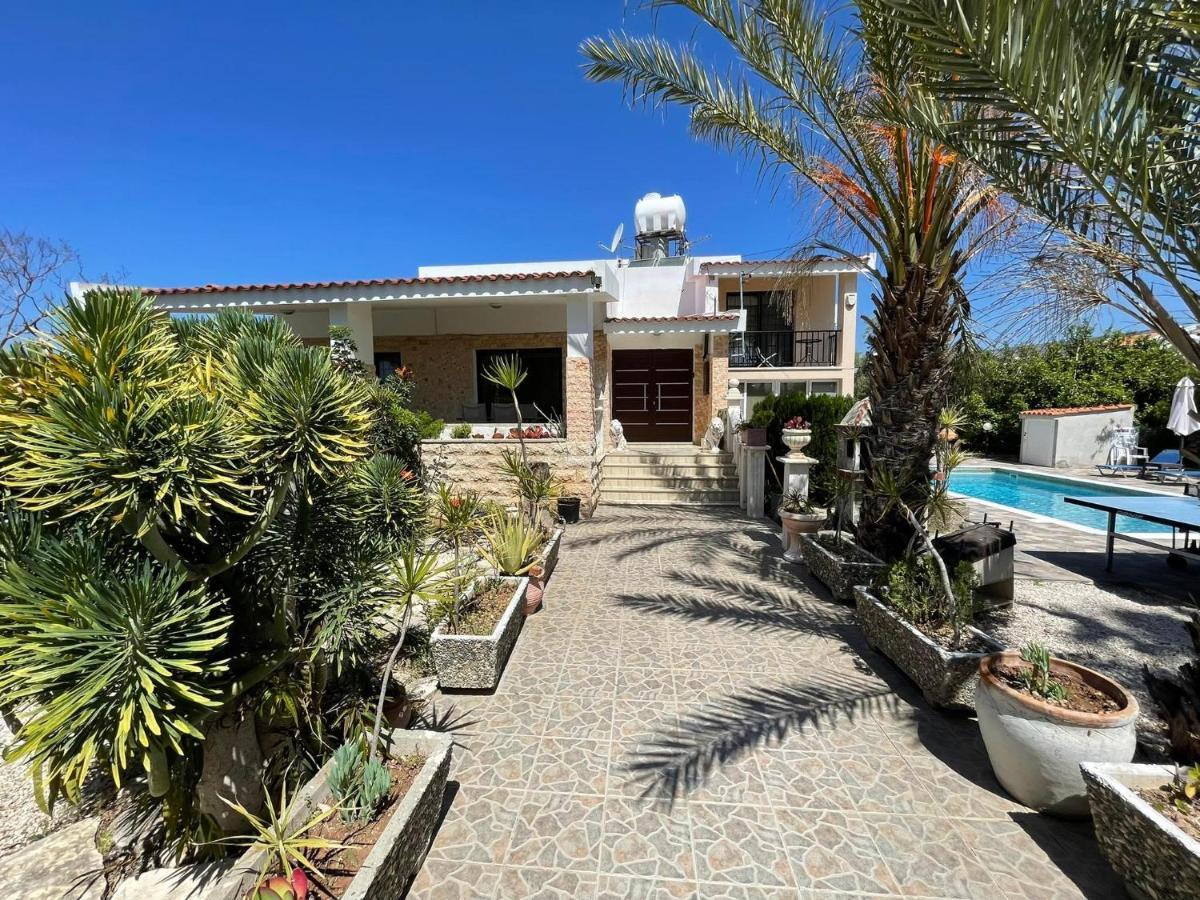 Villa Ocean Stones 1Km From Main Coral Bay Beach Peyia Esterno foto