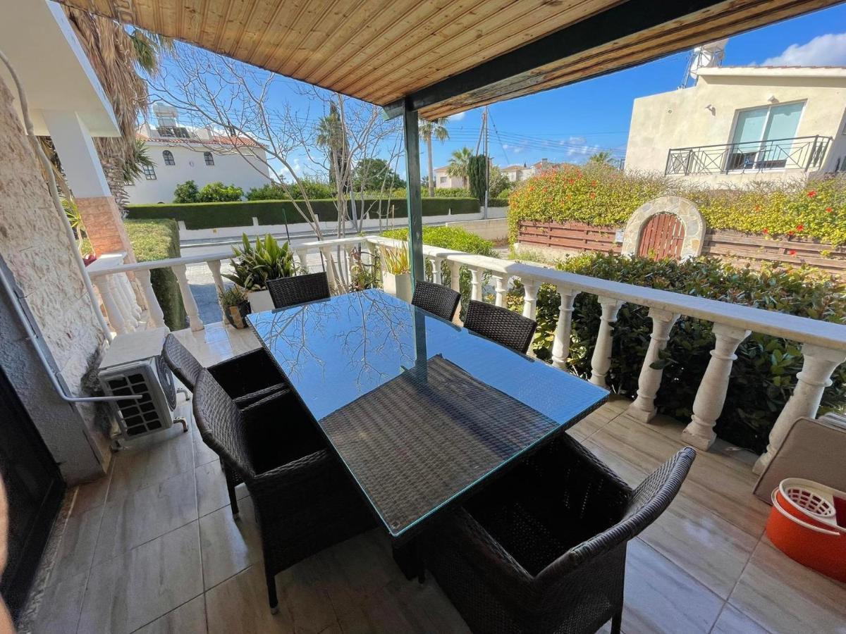 Villa Ocean Stones 1Km From Main Coral Bay Beach Peyia Esterno foto