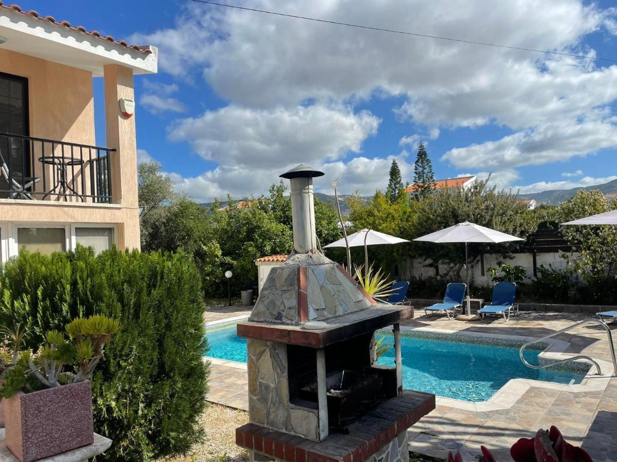 Villa Ocean Stones 1Km From Main Coral Bay Beach Peyia Esterno foto