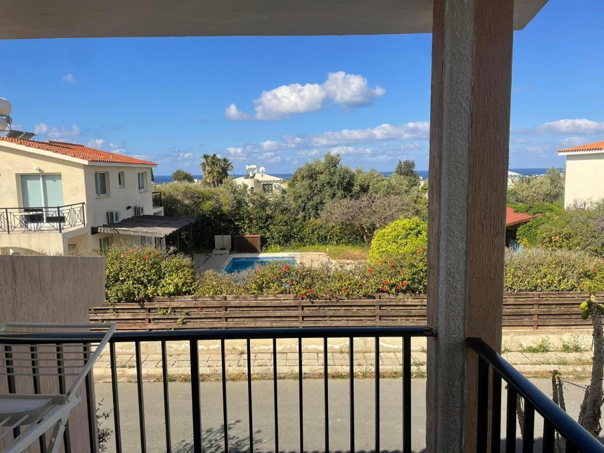 Villa Ocean Stones 1Km From Main Coral Bay Beach Peyia Esterno foto