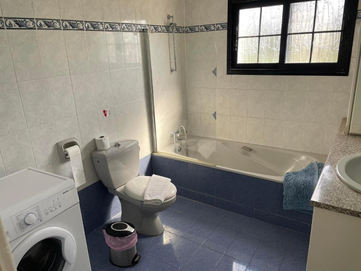 Villa Ocean Stones 1Km From Main Coral Bay Beach Peyia Esterno foto